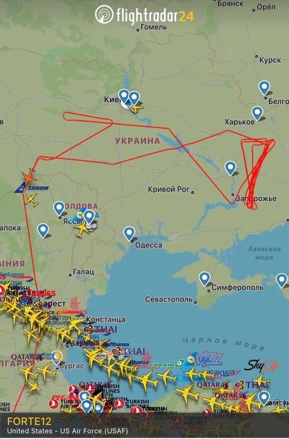Україна закрила повітряний простір для всіх цивільних рейсів. Очікується кібератака на авіадиспетчерську службу