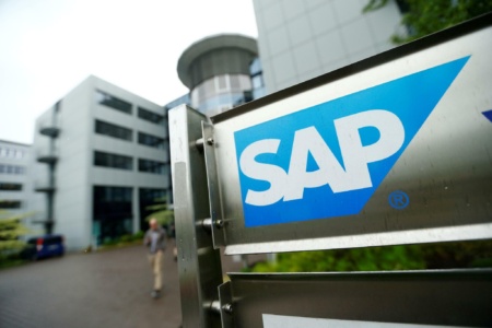 Немецкий разработчик SAP останавливает продажи в россии и беларуси, и запускает программу помощи украинским беженцам