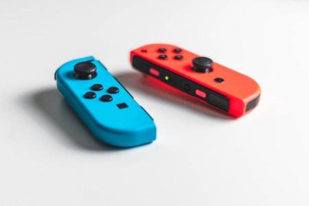 Ремонтні майстерні перевантажені ремонтом дрейфуючих Joy-Con від Nintendo Switch, співробітники скаржаться на плинність кадрів