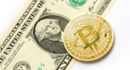 За пів року Bitcoin втратив понад 50% від максимуму, подешевшавши до $33,5 тис.