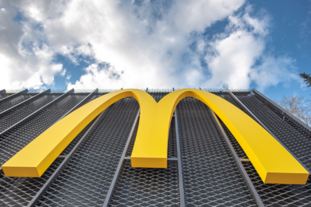 McDonald’s заявив про продаж бізнесу в росії та повний вихід з країни-агресора