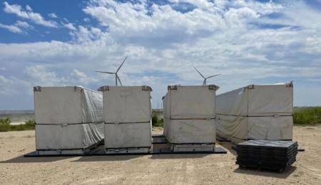 Tesla поставила четыре энергохранилища Megapack на станцию по добыче Bitcoin в Техасе