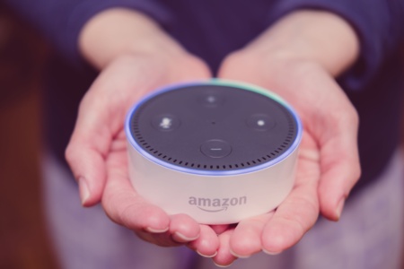 Amazon показала, как Alexa может… имитировать голос умершего родственника