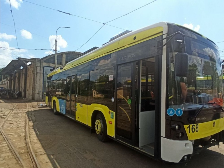 Во Львове тестируют троллейбус «Электрон» с автономным ходом