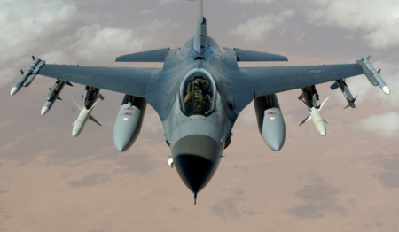 В Конгресс США внесли законопроект, который позволит начать обучение украинских пилотов на самолетах F-16
