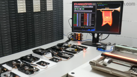 Floppotron 3.0: an enthusiast created a "musical orchestra" of 512 drives, 16 HDDs and 4 scanners