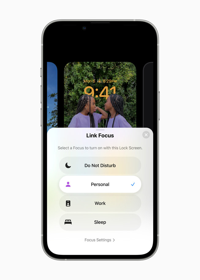 Apple анонсировала iOS 16: экран блокировки с виджетами, «живые» оповещения Live Activities и рассрочка Apple Pay Later