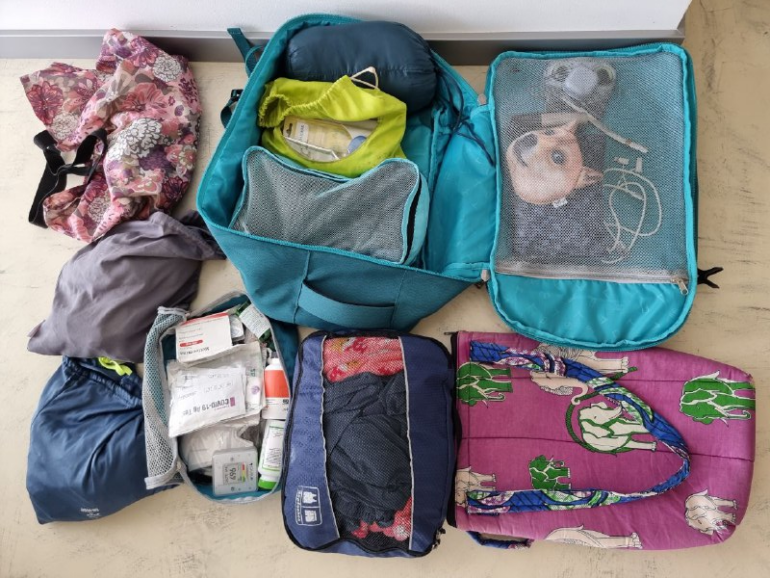 Вещи, гаджеты и советы: Что в 40-литровом туристическом рюкзаке основателя Ethereum Виталика Бутерина, который ведет жизнь кочевника