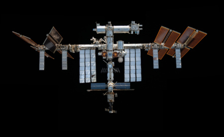 Саудовская Аравия отправит астронавтов на МКС — она купила два места у оператора Axiom Space на будущие миссии Crew Dragon