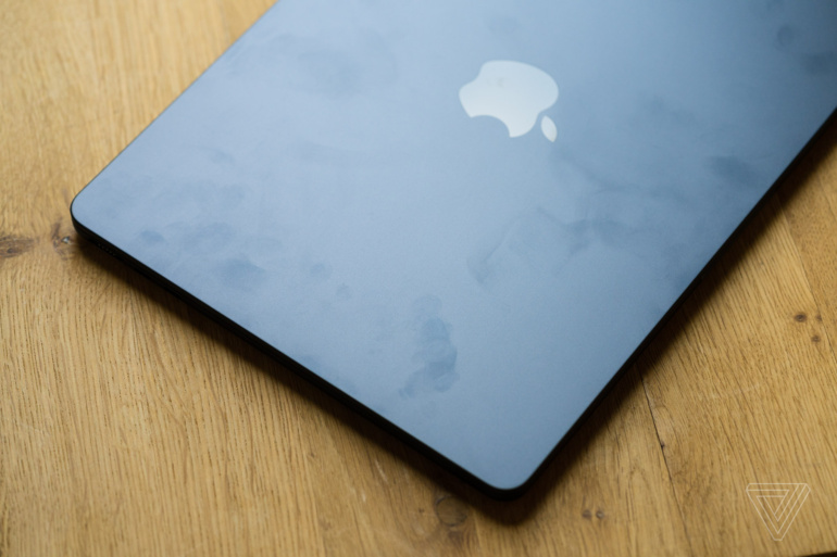 Apple Macbook Air M2 (2022)