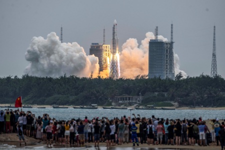 Китай заявив про успішний запуск багаторазового космічного корабля