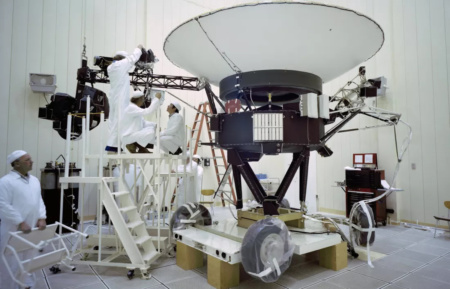 Радиообсерватория ATA записала сигнал космического аппарата «Вояджер», находящегося в 23,3 млрд км от Земли