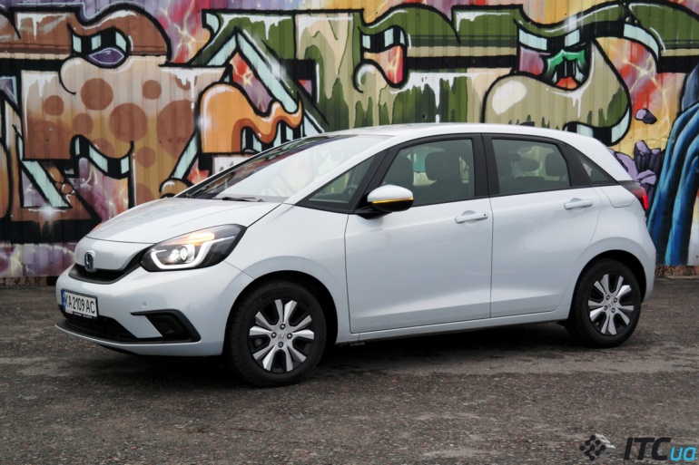 Buyer's Guide: Top 5 B-Class Cars - Compare Citroen C3, Honda Jazz, Opel Corsa, Peugeot 208, Toyota Yaris