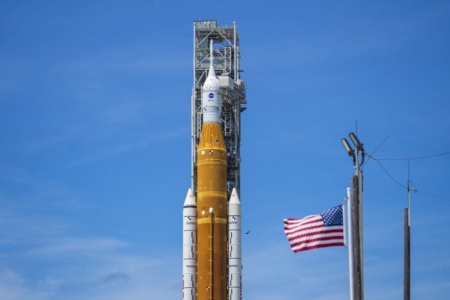 NASA launches SLS for the first time, the $11 billion super-heavy launch vehicle in development since 2011 for missions to the Moon and Mars [Updated: cancelled]
