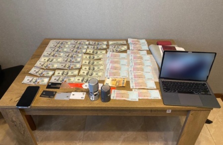 In the Kharkiv region, the cyber police exposed a group of scammers who, using the scheme with POS-terminals and sole proprietorships, “heated up” banks for more than UAH 1 million