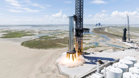 SpaceX впервые провела огневые испытания 70-метровой ракеты Super Heavy Booster 7 (первая ступень Starship) с 7 метановыми двигателями Raptor [Видео]