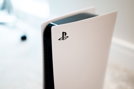 Нова версія Sony PlayStation 5 повністю перероблена всередині та споживає менше енергії