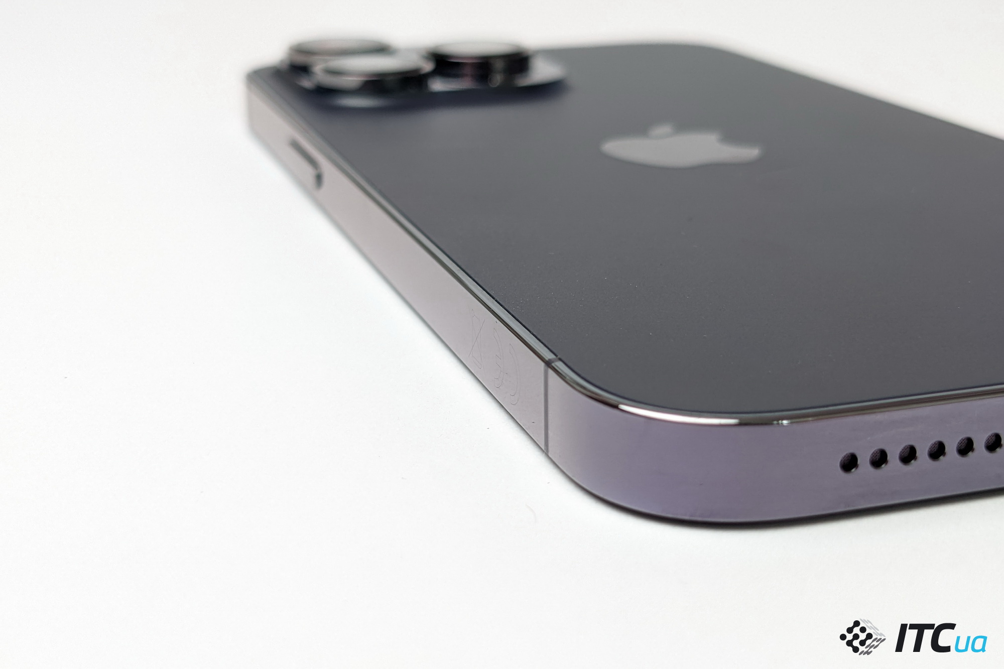 Обзор iPhone 14 Pro Max: Dynamic Island, Always-On и обновленные камеры