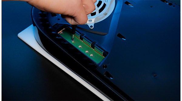 SSD-накопичувач для PS5 від MSI: висока швидкість читання, пам’ять до 4 ТБ і алюмінієвий радіатор