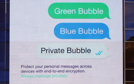 Марк Цукерберг заявил, что WhatsApp безопаснее iMessage от Apple — «война цветных пузырей» продолжается