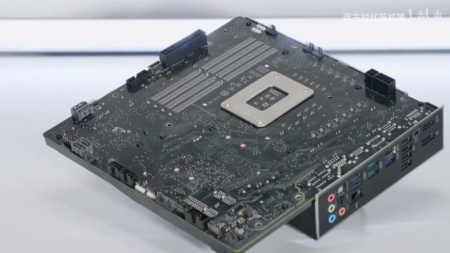 ASUS has developed DIY-APE Revolution motherboards - protruding connectors are located on the back