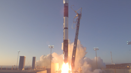 Firefly Aerospace launched the first 29-meter Alpha rocket into orbit - in future missions it will be able to carry up to 1170 kg of payload