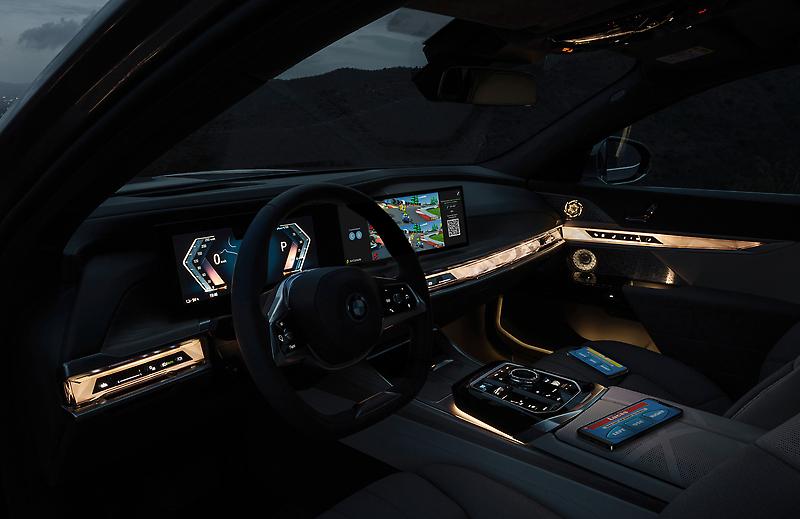 BMW последует примеру Tesla и запустит сервис AirConsole с автомобильными играми уже в 2023 году