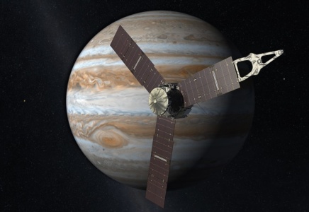 «Юнона» получила самое подробное изображение Европы — зонд NASA приблизился к ледяному спутнику Юпитера на 412 км