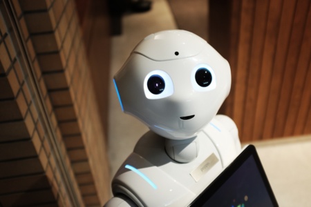 В США презентували «Білль про права» для штучного інтелекту, який має на меті «захистити» громадян від нейромереж, роботів і ось цього всього