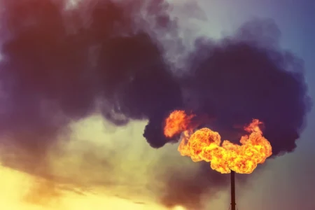 У 2021 році в атмосфері Землі різко збільшилась кількість метану — тільки 82,5 млн тонн “втекли” з нафтогазової інфраструктури