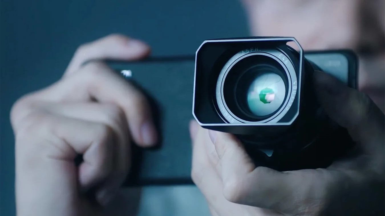 Концепт смартфона Xiaomi 12S Ultra отримав кріплення для повнорозмірного об'єктива Leica 