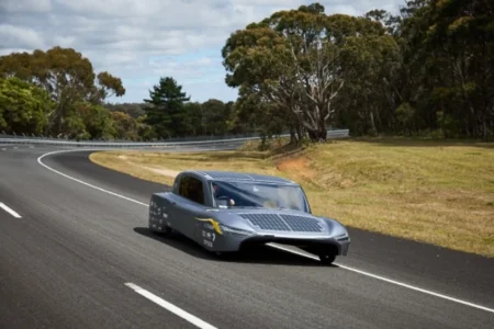 Sunswift 7 – самый быстрый в мире электромобиль на солнечных батареях, способный проехать более 1000 км без подзарядки