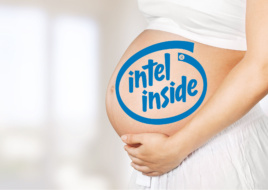 Женщина пыталась провезти в Китай более 200 процессоров Intel и 9 iPhone, спрятав их в накладном беременном животе