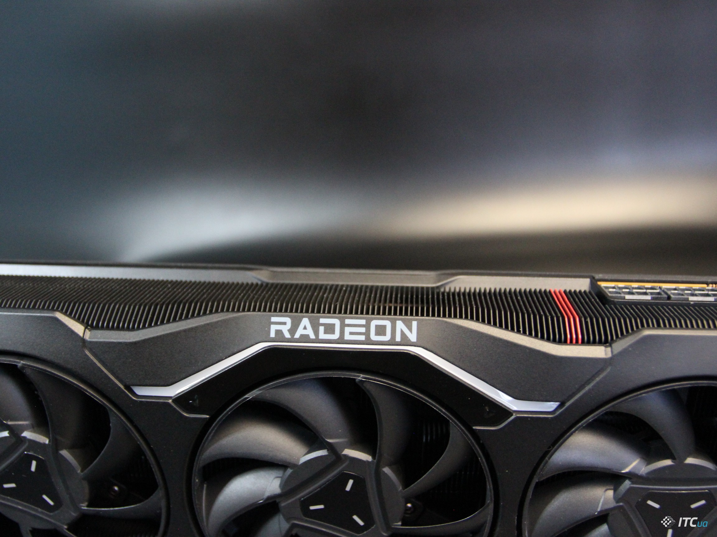 Обзор видеокарты AMD Radeon RX 7900 XTX – компактный «красный» флагман ...