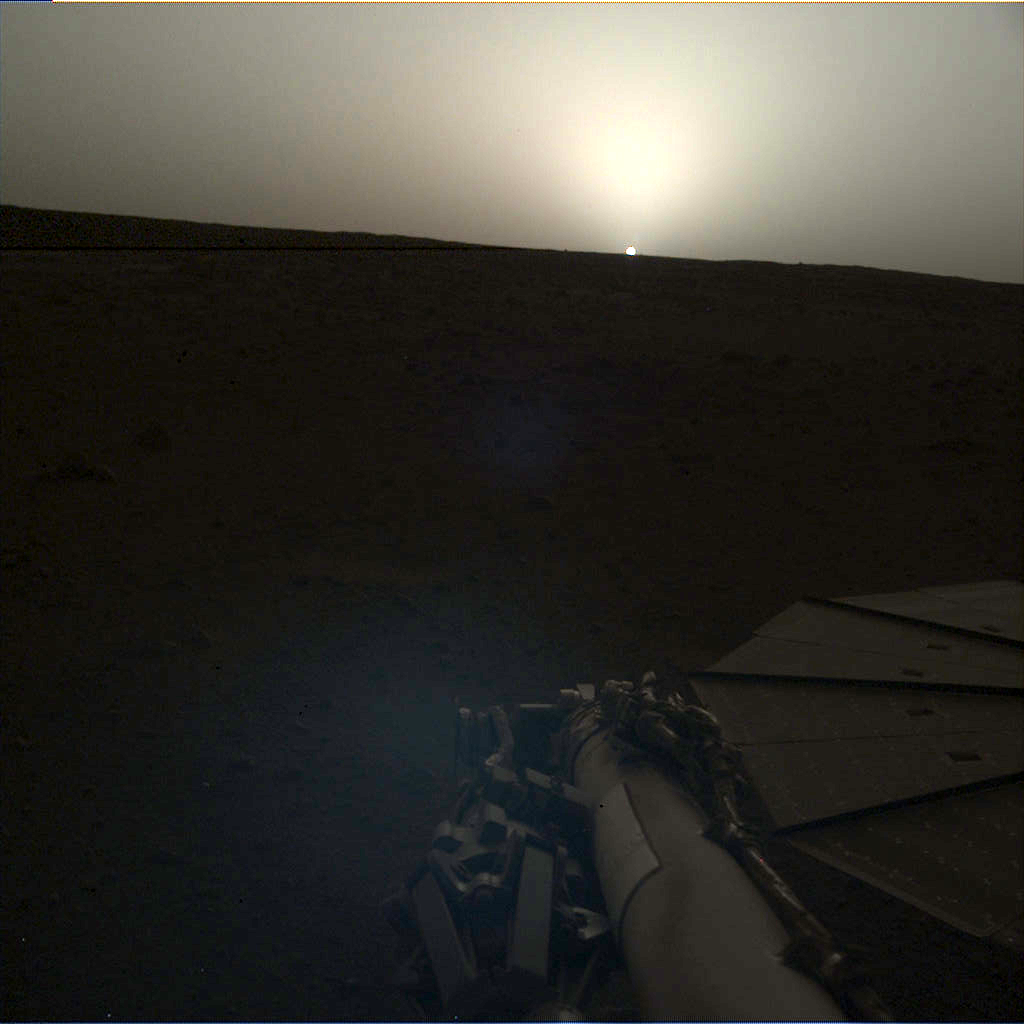 InSight сфотографував марсіанський захід сонця 25 квітня 2019 року. Зображення: NASA/JPL-Caltech
