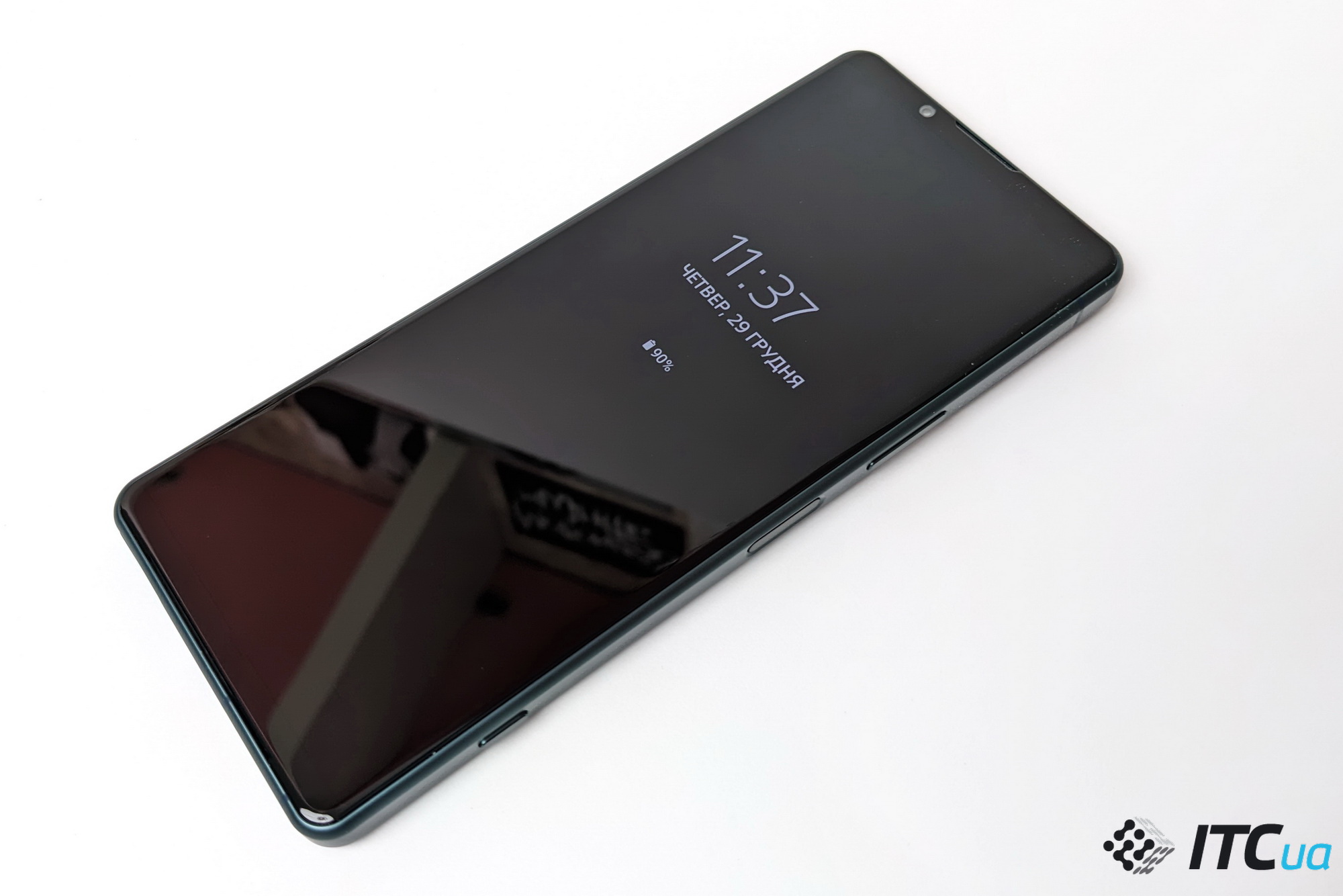 Обзор Sony Xperia 5 IV: потрясающий смартфон не для всех