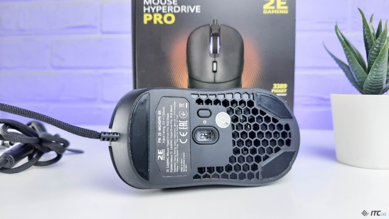 Огляд 2E Gaming HyperDrive Pro: доступна ігрова мишка з регульованою вагою для лівшів та правшів