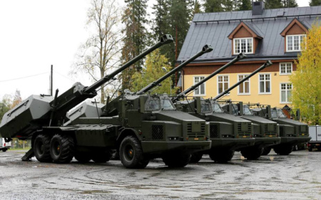 «Розминка перед Рамштайн-8»: БМП Stryker та CV90, САУ Acher та Caesar – рекордна міжнародна військова допомога Україні