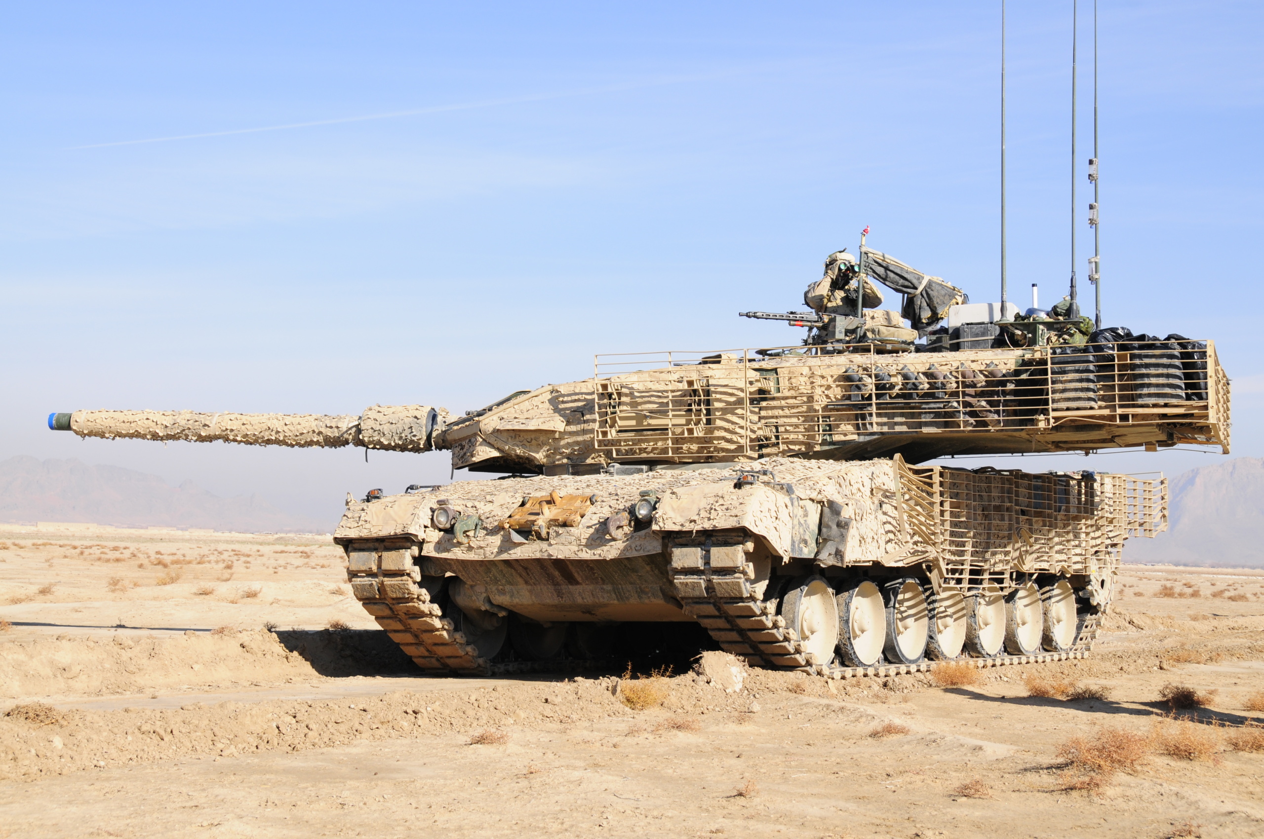 Канадский танк Leopard 2A6M CAN в Афганистане