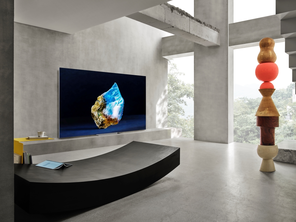 Samsung presented a new line of TVs and projectors at CES 2023 - the Neo QLED 8K model has a brightness of 4000 nits