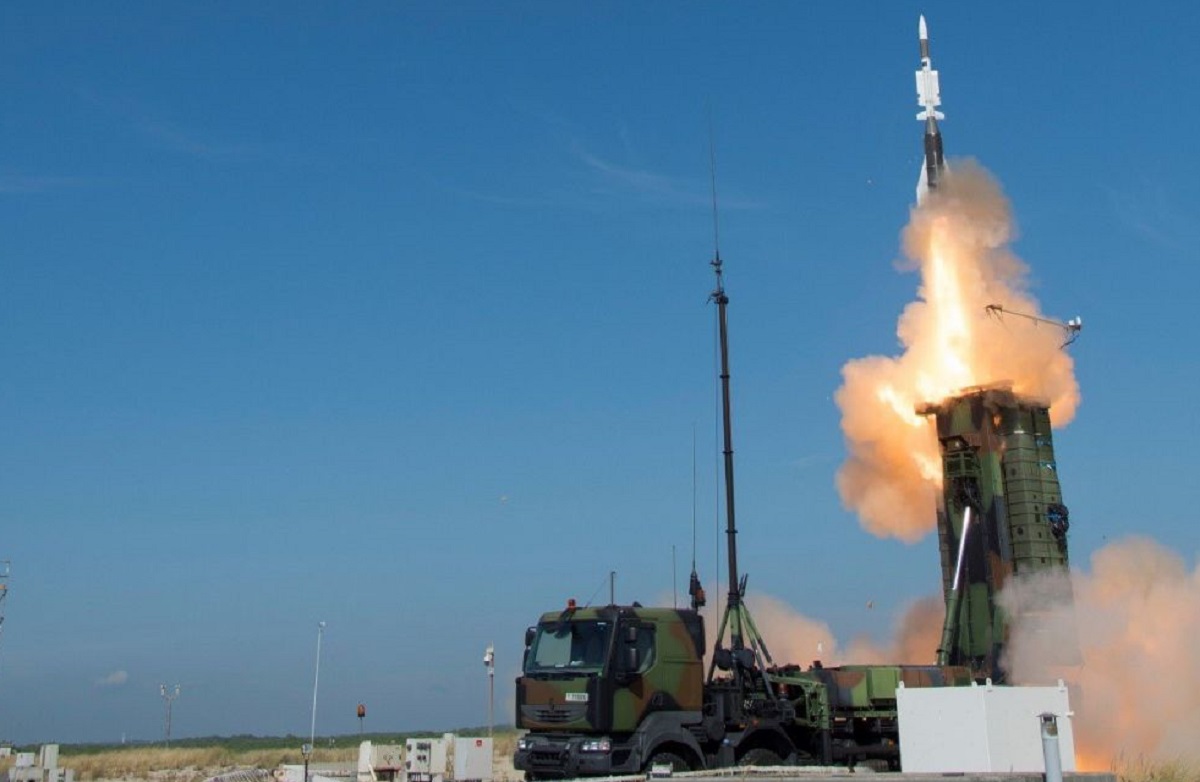 Пуск ракеты из комплекса SAMP-T Mamba, поставкак которого ожидается
