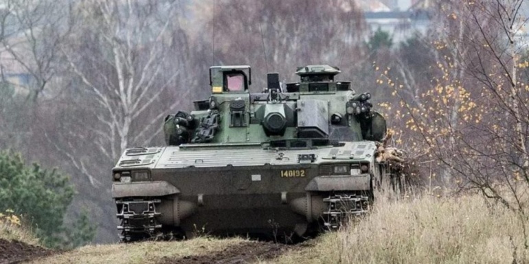 БМП CV90: крепкая помощь от шведов