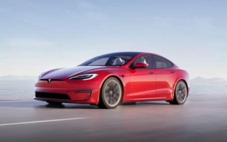 Tesla знову знижує ціни на електромобілі в США. Model S здешевшає ще на $5 000, а Model X — на $10 000
