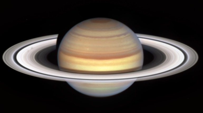 Кільця Сатурна повільно розпадаються, а уламки, що потрапляють в атмосферу планети, нагрівають її