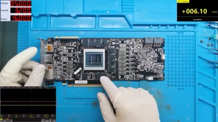 Трислотові відеокарти NVIDIA RTX 2080 Ti ламаються під власною вагою — через деформацію плати «‎‎відпадає» пам’ять
