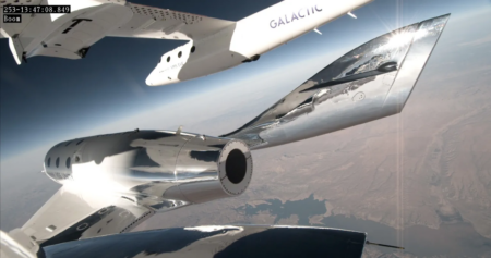 Суборбітальний космічний літак SpaceShipTwo здійснив перший за 2 роки політ та готується до комерційних місій