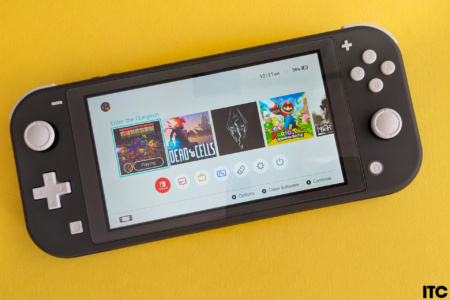 Досвід використання Nintendo Switch Lite: як випадково стати нінтендобоєм