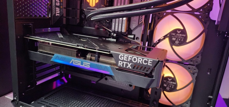 ASUS создала первую видеокарту GeForce RTX 4070, не требующую дополнительного кабеля питания