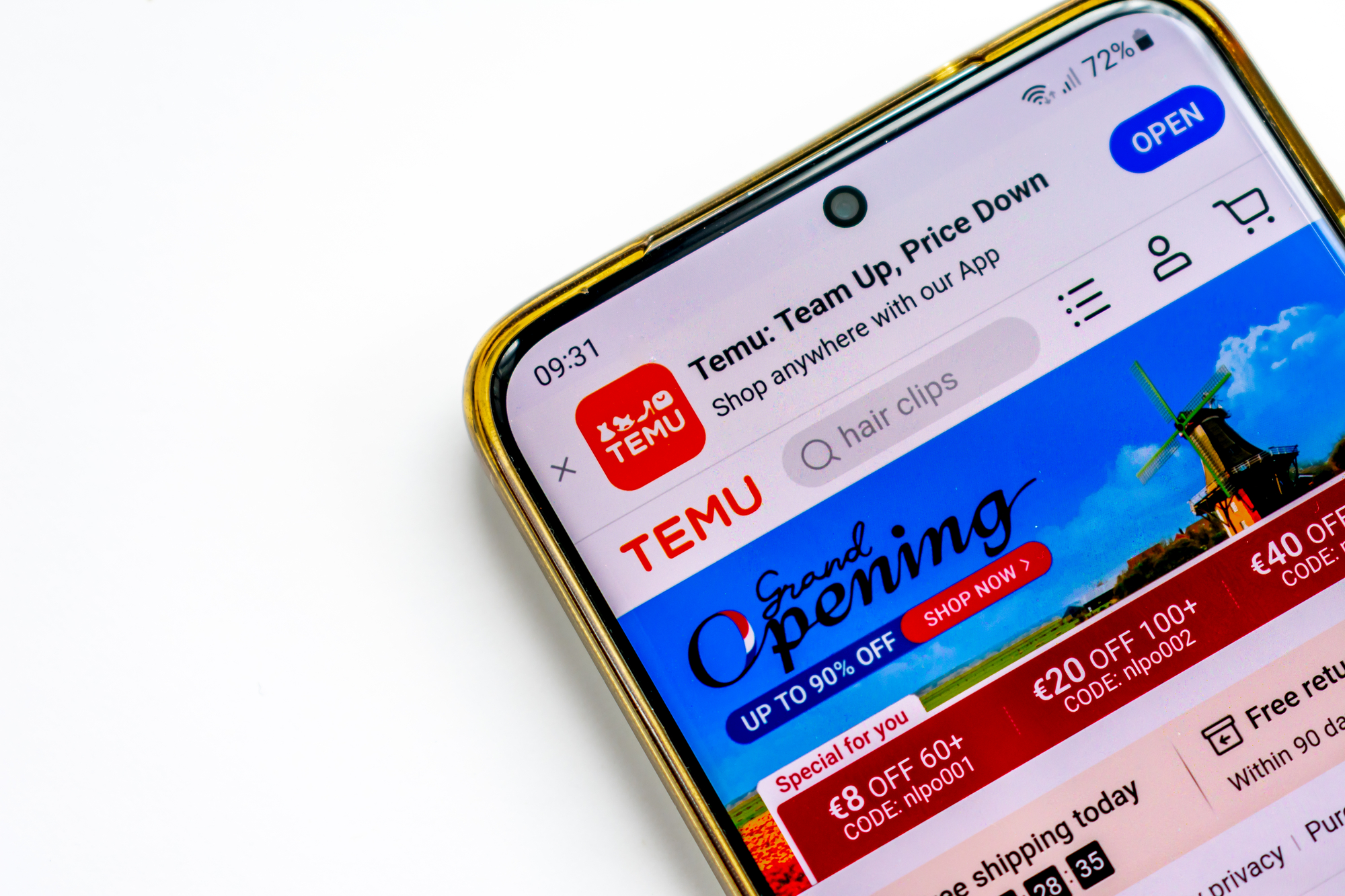 Лише за 17 днів після запуску Temu перевершив Instagram, WhatsApp, Snapchat і Shein в App Store у США, згідно з даними Apptopia.