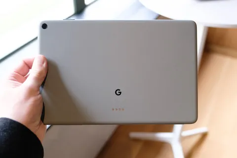 Google представила телефон Pixel 7a ($500), планшет Pixel Tablet ($500) и складной смартфон Pixel Fold ($1800)